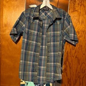 Patagonia Men's Blue Plaid Button Down Shirt